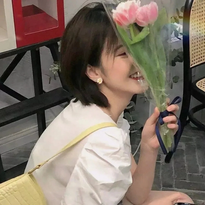 Ảnh gái xinh che mặt cute theo trend