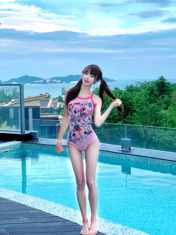 Ảnh gái xinh mặc pinky tươi sáng