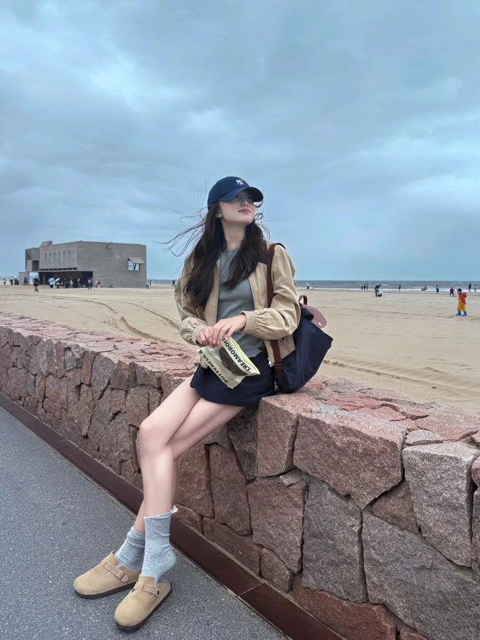 Gái xinh da trắng váy ngắn tinh tế