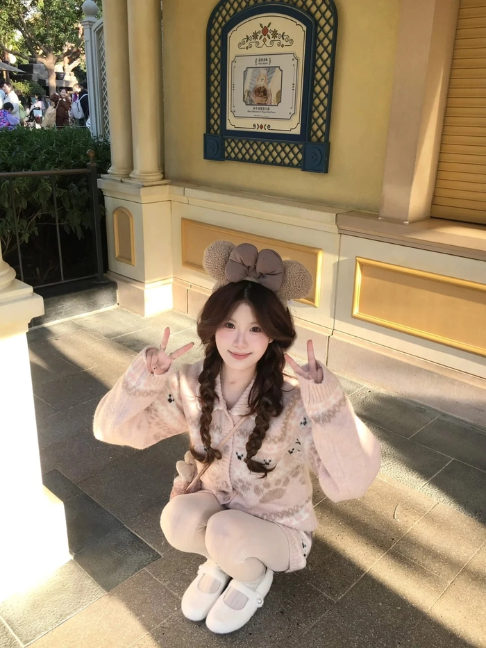 Gái xinh mặc pinky Việt Nam phong cách