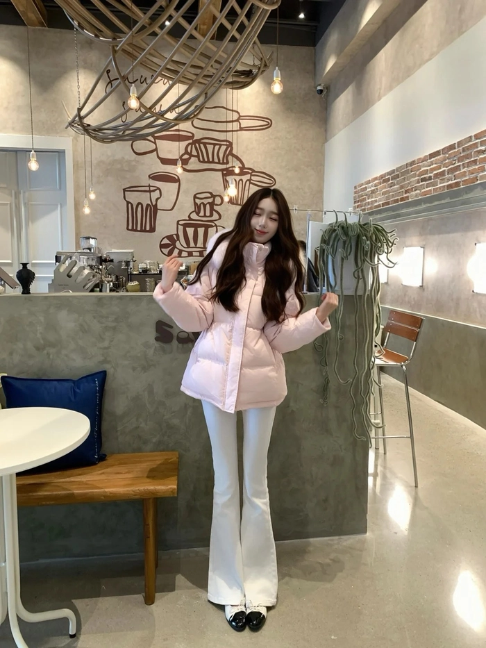 Gái xinh mặc pinky năng động, tươi trẻ