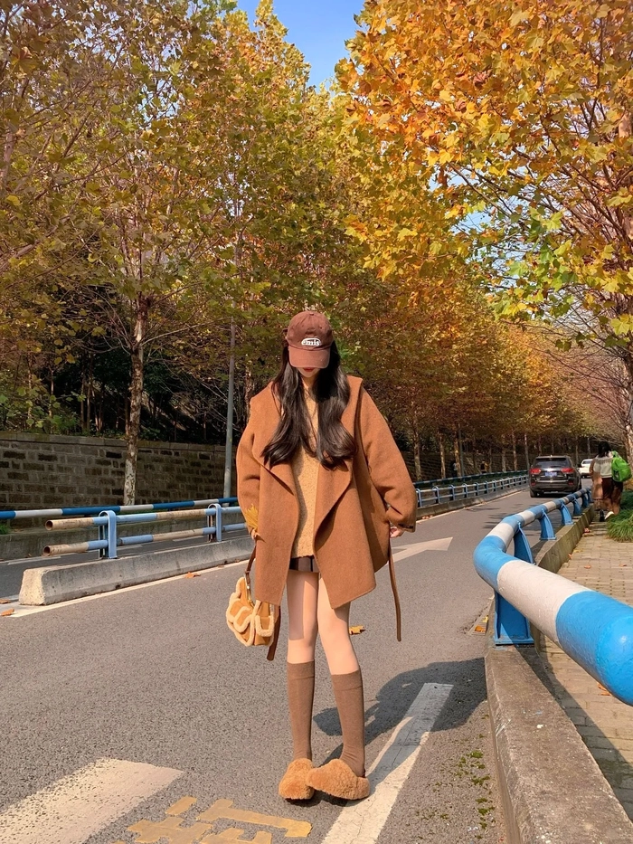 Gái xinh siêu ngắn trên đường phố