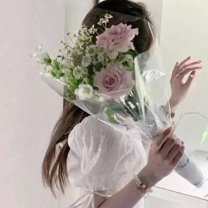 Hình ảnh gái xinh che mặt phong cách dễ thương