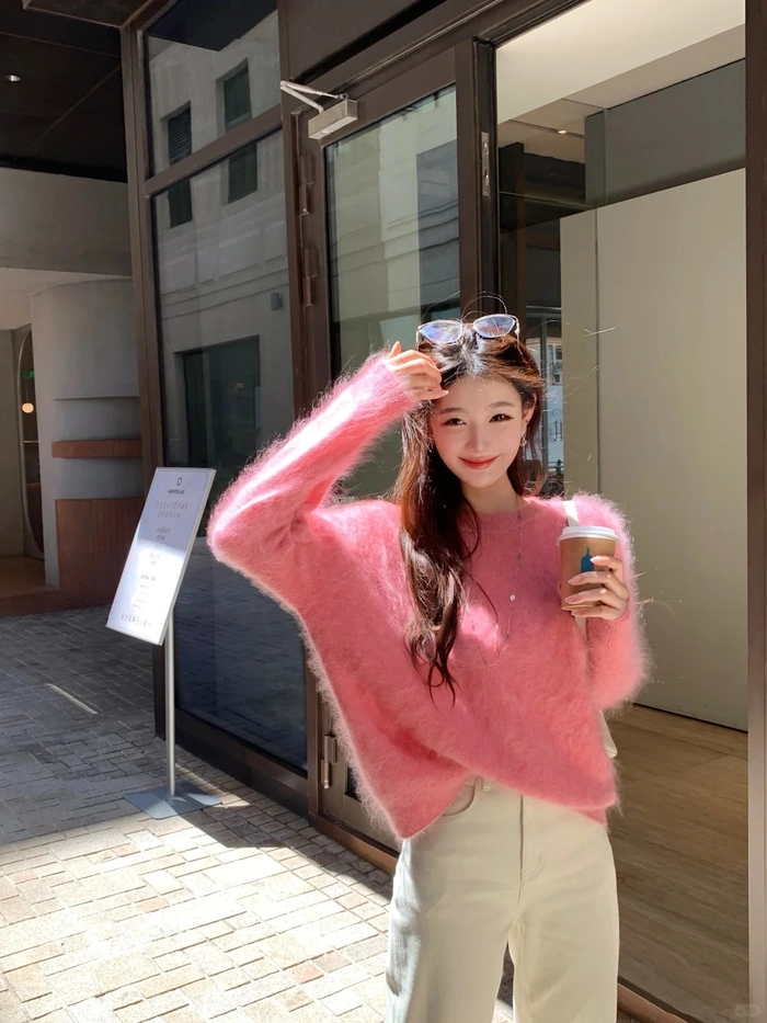 Hình gái xinh mặc pinky trẻ trung