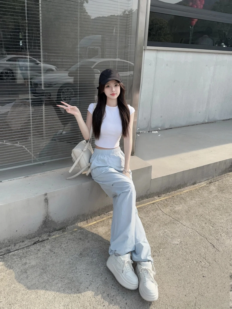 Ảnh gái tập gym phong cách fitness