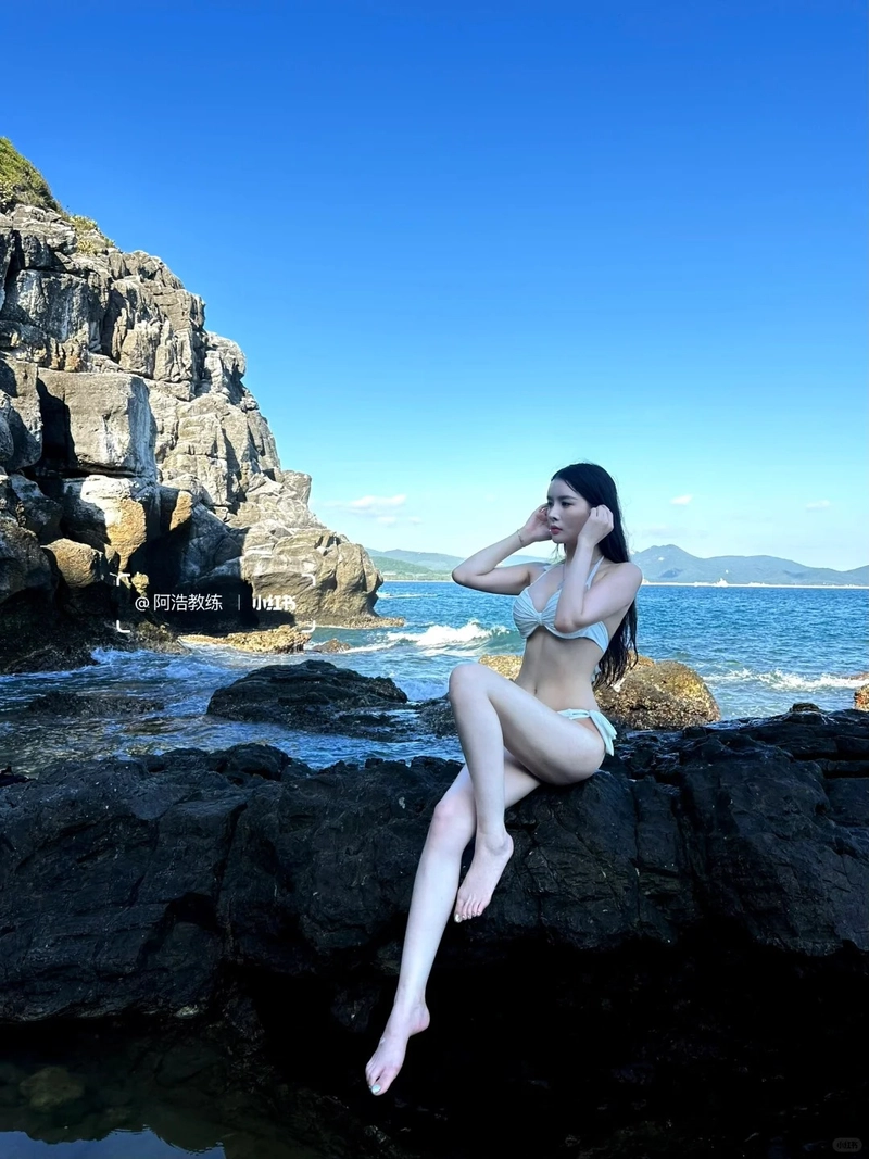 Ảnh gái xinh bikini phong cách hè