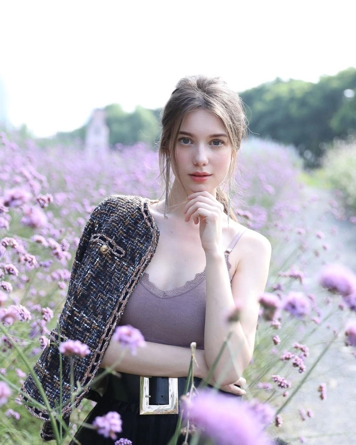 Ảnh gái xinh châu Âu sexy đầy cá tính