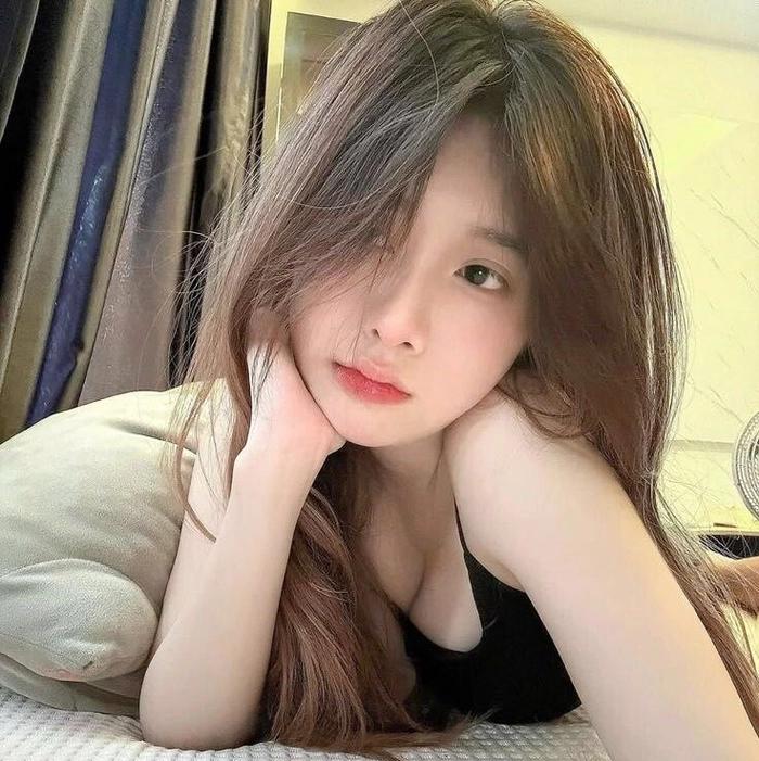 Ảnh gái xinh da trắng phong cách nhẹ nhàng