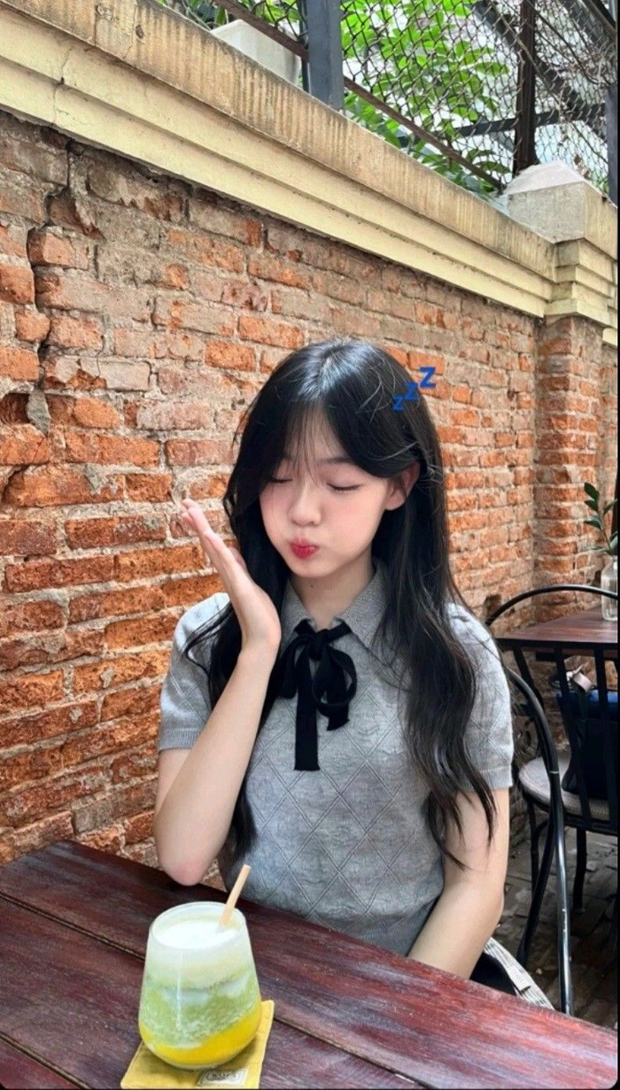 Ảnh gái xinh đại học trẻ trung hiện đại