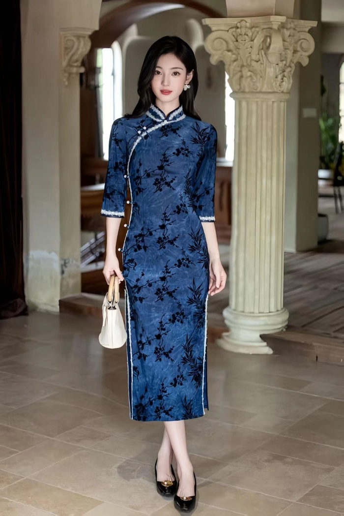 Ảnh gái xinh mặc sườn xám quyến rũ