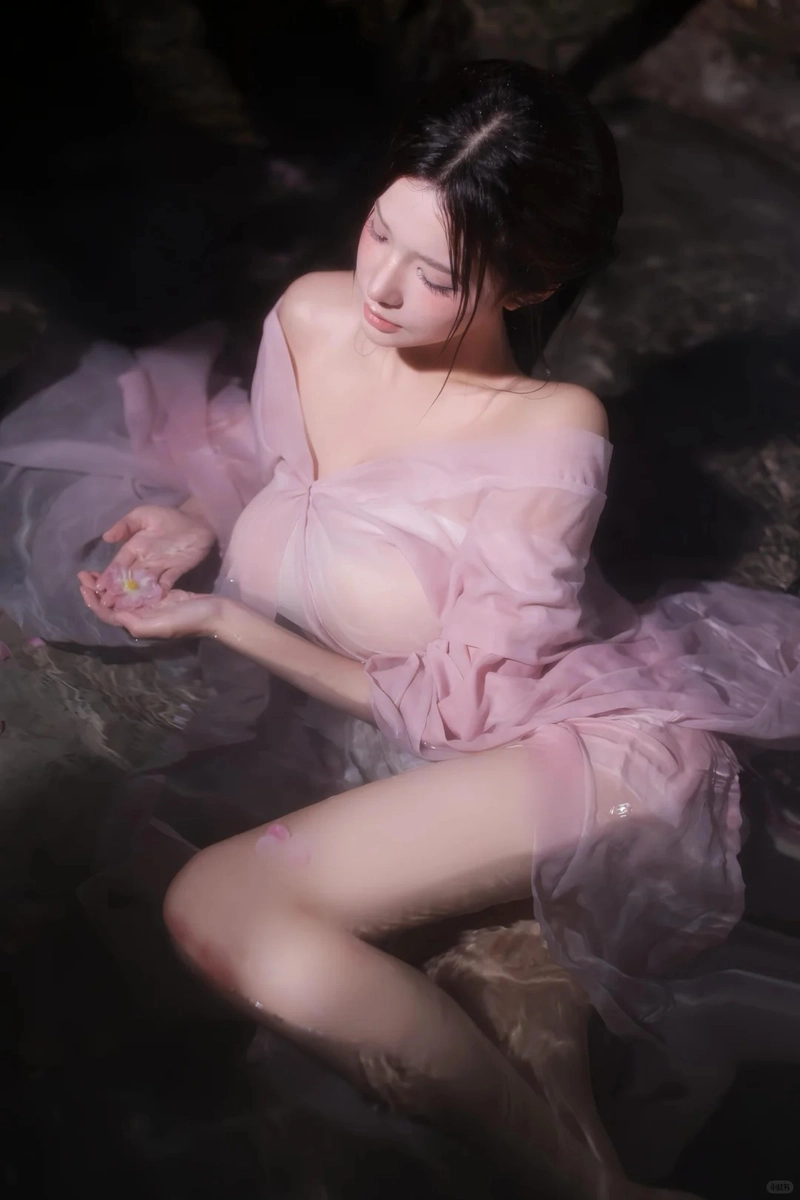 Ảnh gái xinh múp style sexy