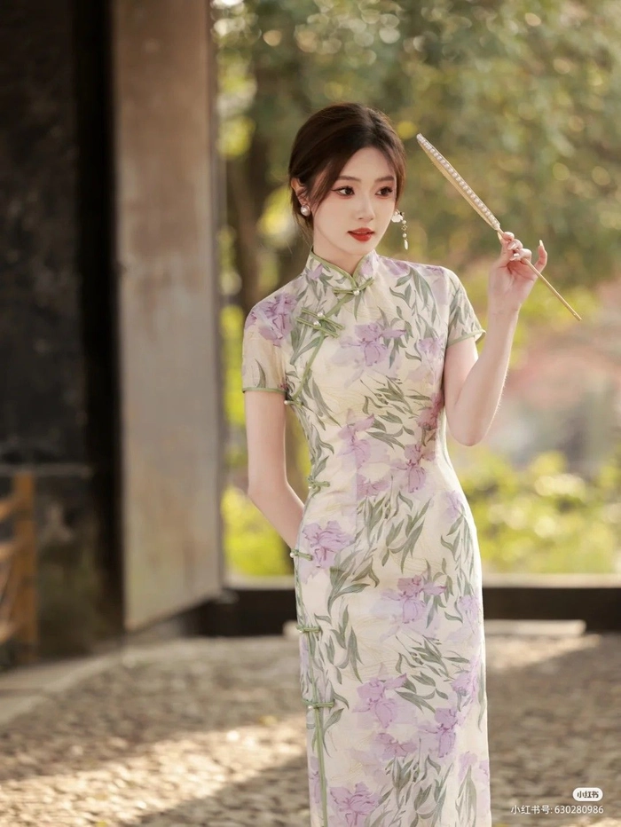 Ảnh gái xinh sườn xám khí chất Á Đông