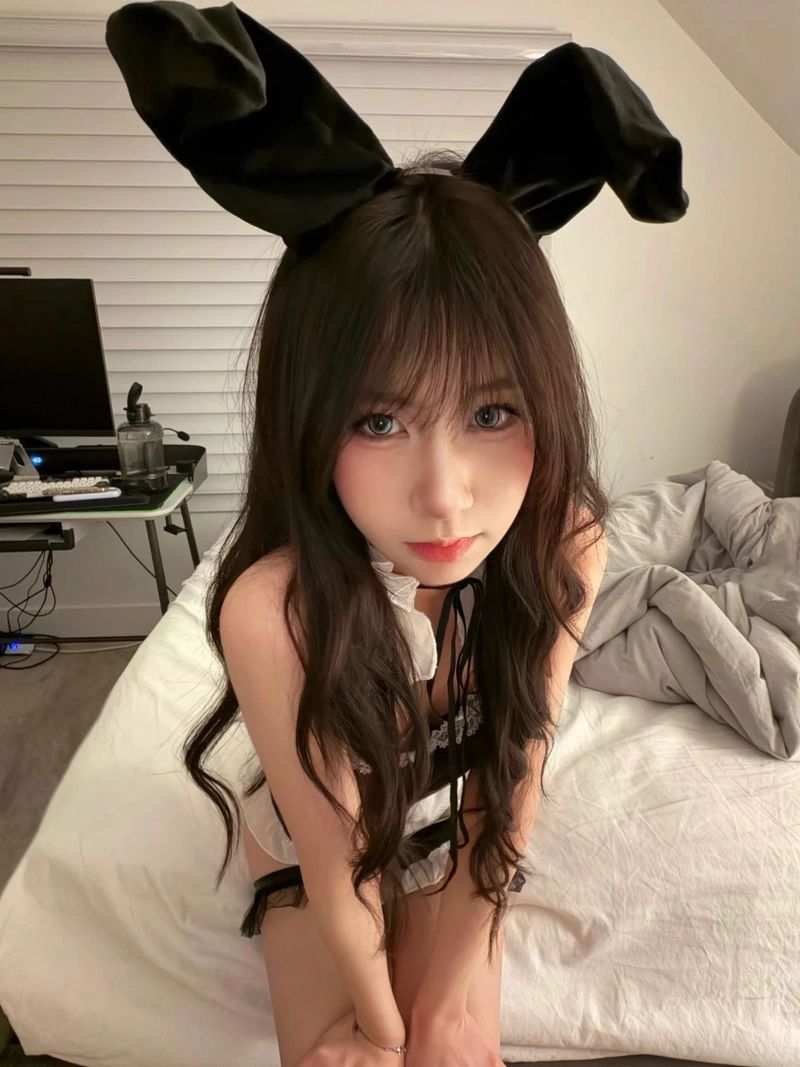 Ảnh nàng thỏ đen sexy