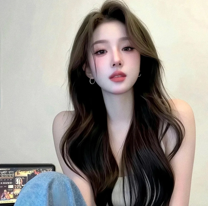 Ảnh sexy gái xinh trong không gian hiện đại