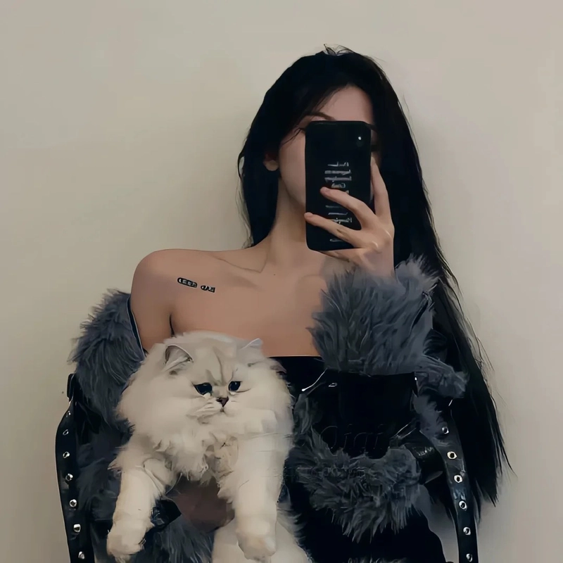 Avt gái xinh phong cách cá tính