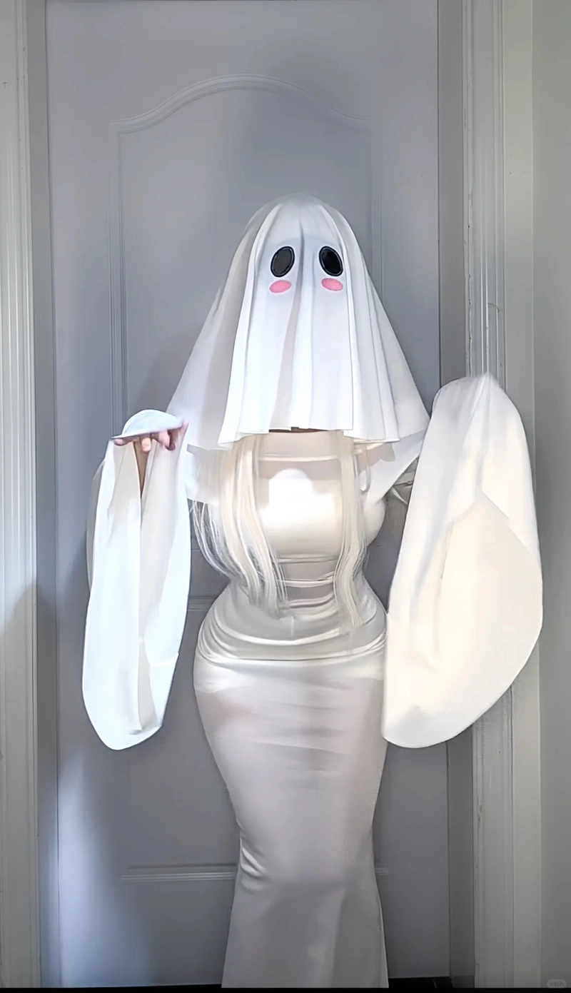 Cosplay ma nữ đẹp sắc nét của hot girl