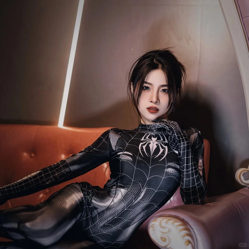 Gái đẹp cosplay Spider-Girl phong cách ấn tượng