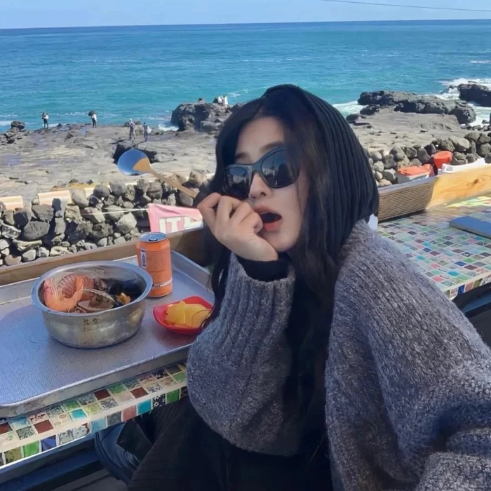 Gái ngầu phong cách thời trang nổi bật