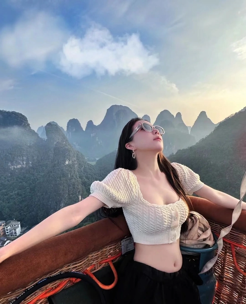 Gái xinh Douyin Trung Quốc trẻ trung