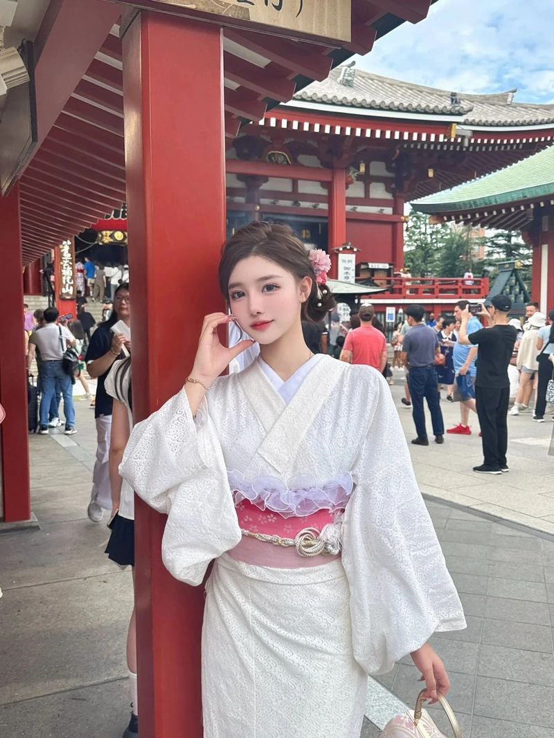Gái xinh Nhật Bản mặc kimono truyền thống