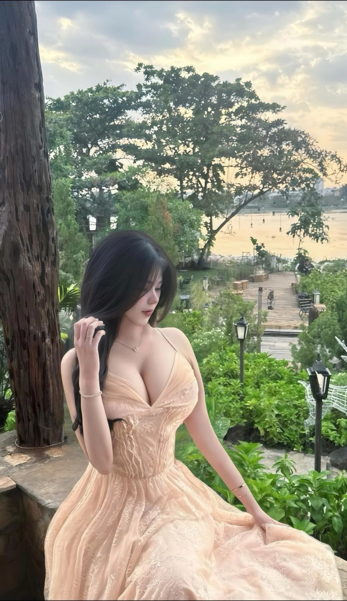 Gái xinh TikTok Việt Nam phong cách hiện đại