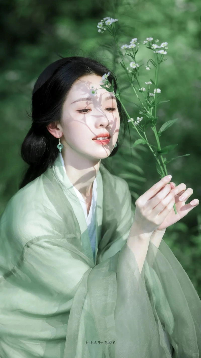 Gái xinh Trung Quốc mặc đồ cổ trang