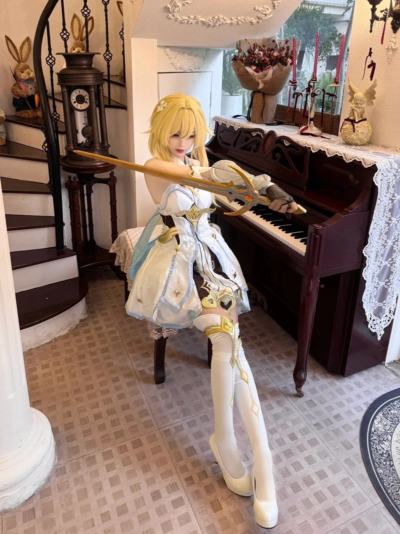 Gái xinh cosplay Genshin nét đẹp nổi bật