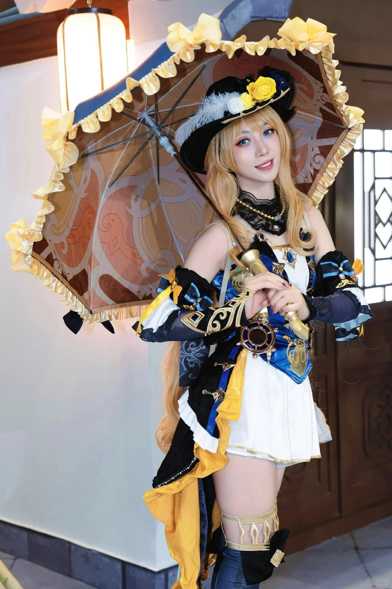 Gái xinh cosplay Genshin thần thái cuốn hút