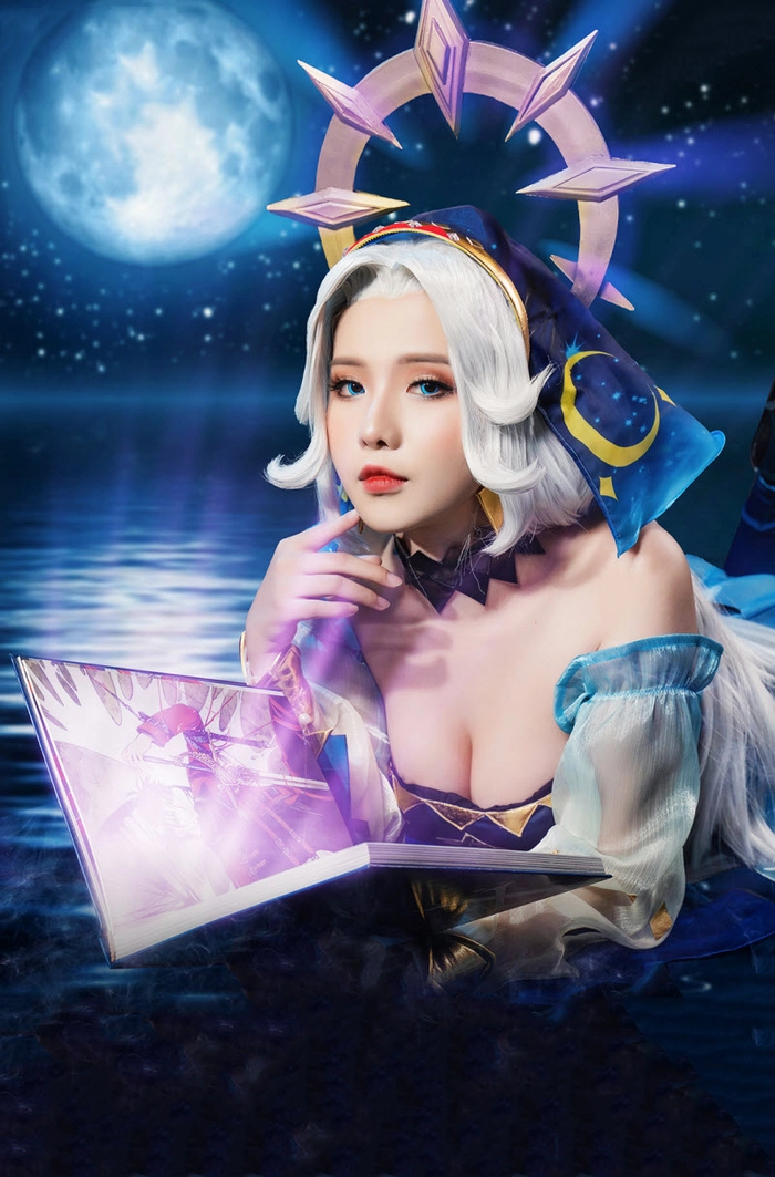 Gái xinh cosplay nhân vật game Liên Quân