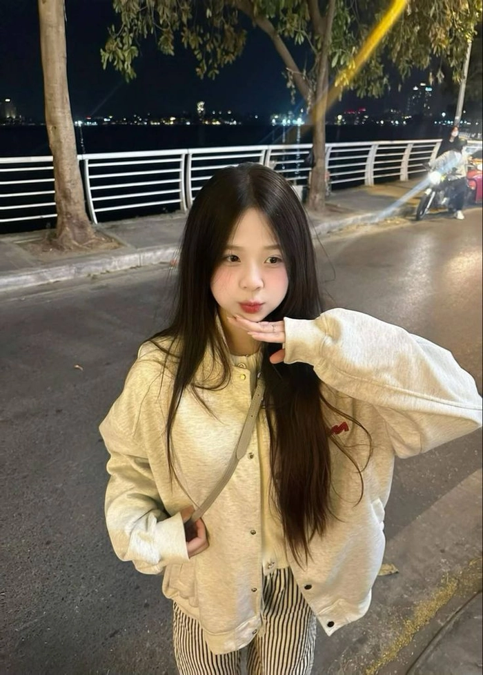 Gái xinh đại học phong cách trẻ