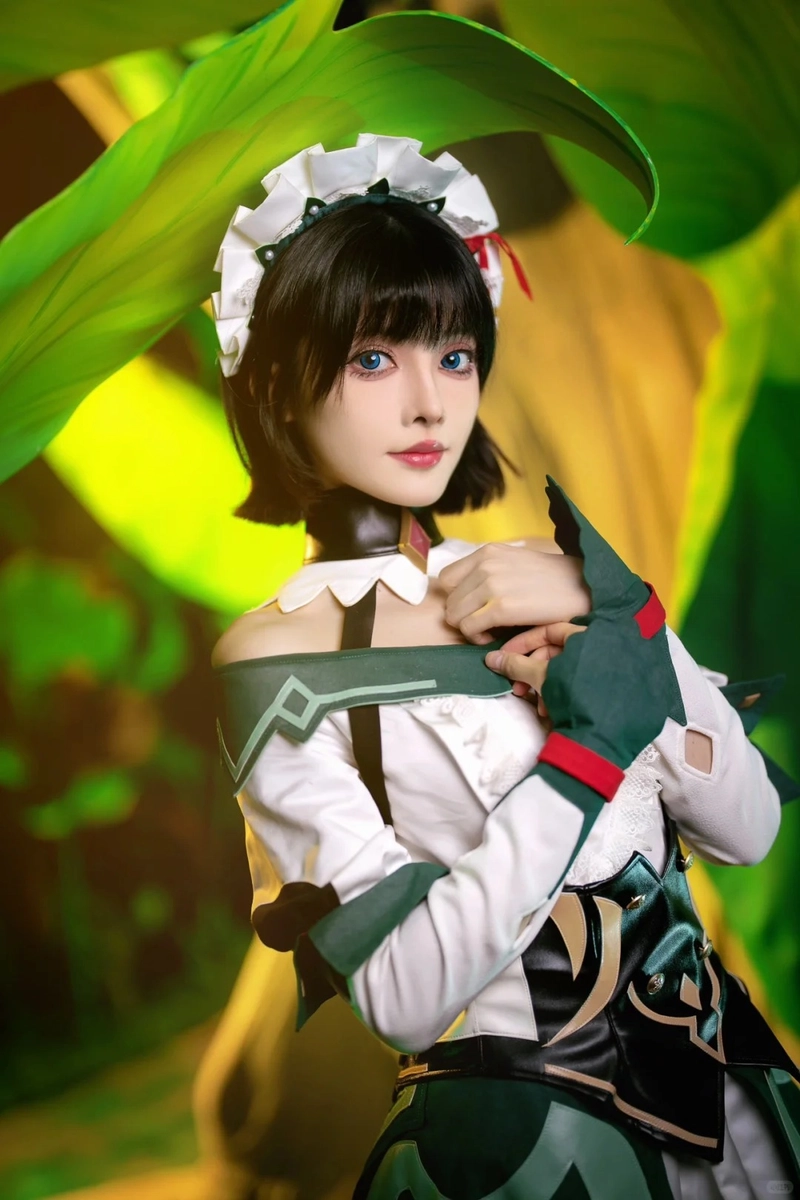 Gái xinh khoe dáng khi cosplay Genshin