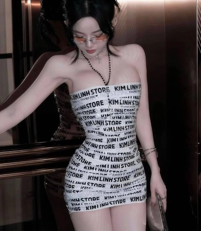 Gái xinh mặc đầm body hiện đại