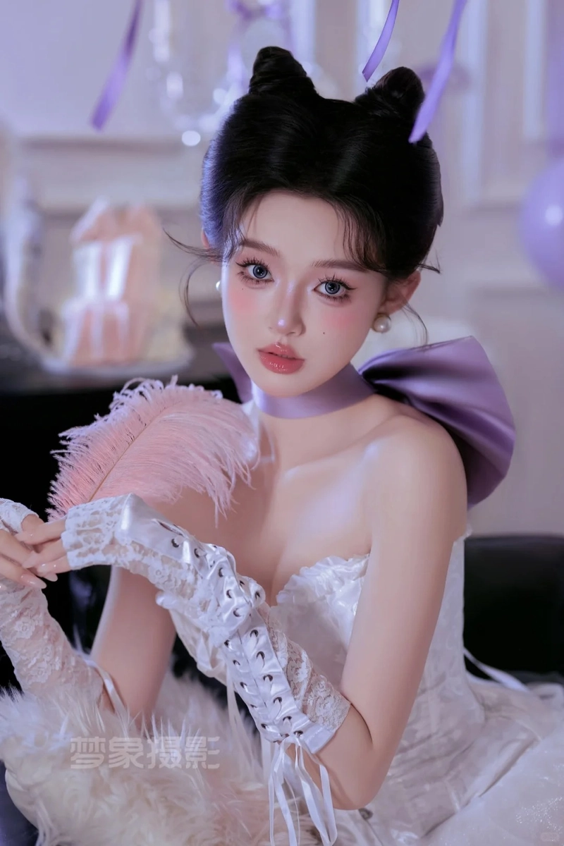 Gái xinh mặc đồ mèo đầy thu hút