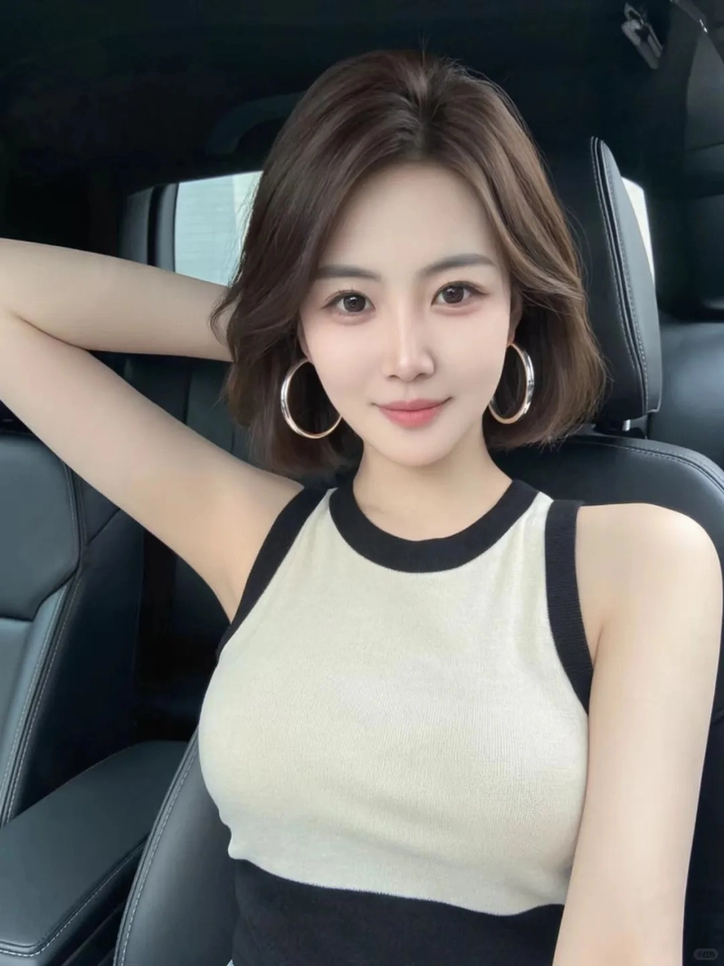 Gái xinh tóc ngắn sexy tinh tế