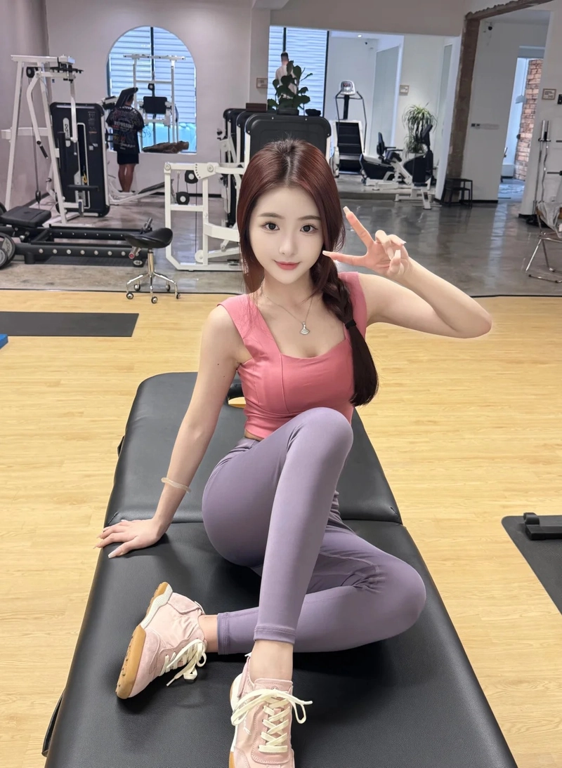 Hình ảnh gái tập gym hiện đại