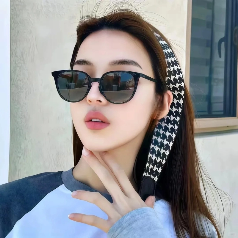 Hình ảnh gái xinh Douyin che mặt cuốn hút