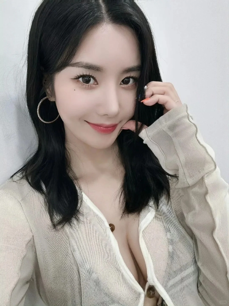Hình ảnh gái xinh Hàn Quốc nổi bật thần thái