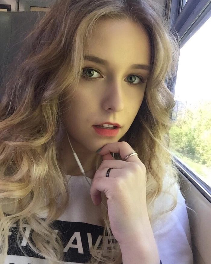 Hình ảnh gái xinh châu Âu vibe quyến rũ