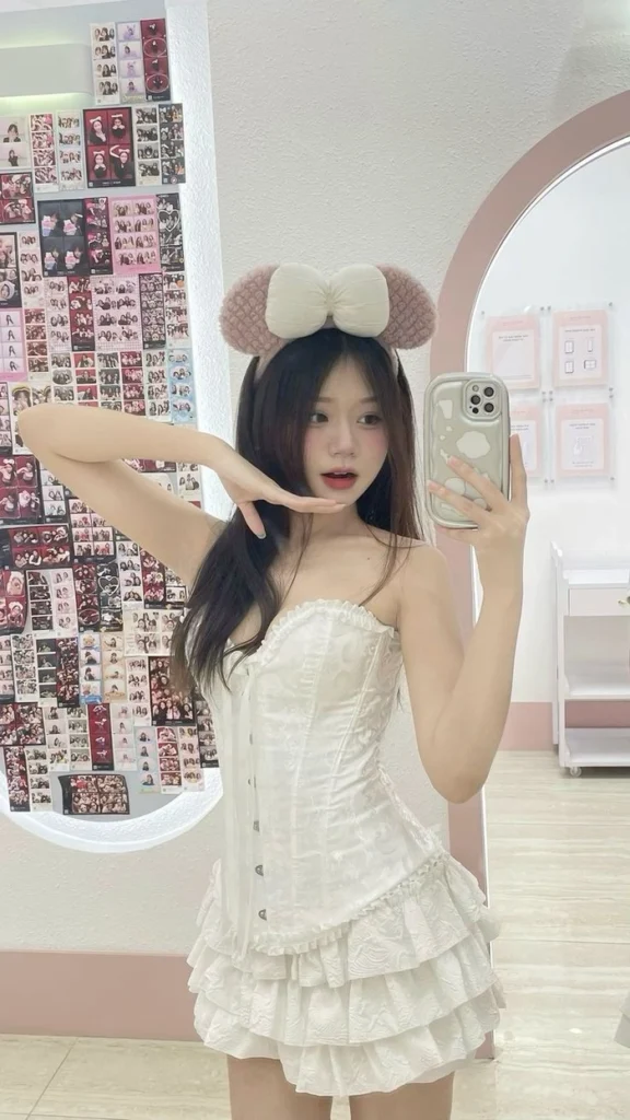 Hình ảnh gái xinh da trắng mịn màng