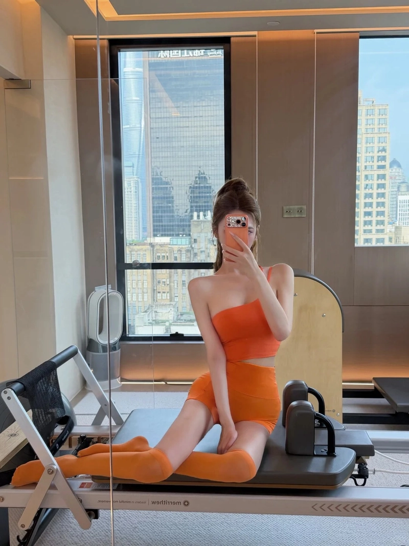 Hình ảnh gái xinh gym phong cách sexy