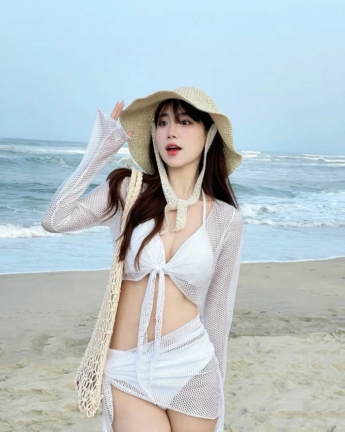 Hình ảnh gái xinh mặc bikini trắng đẹp