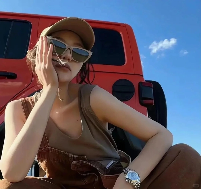 Hình gái xinh cực ngầu chất cá tính