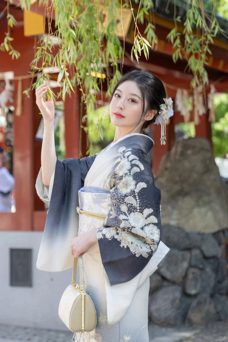 Hình nền gái xinh Nhật Bản cuốn hút