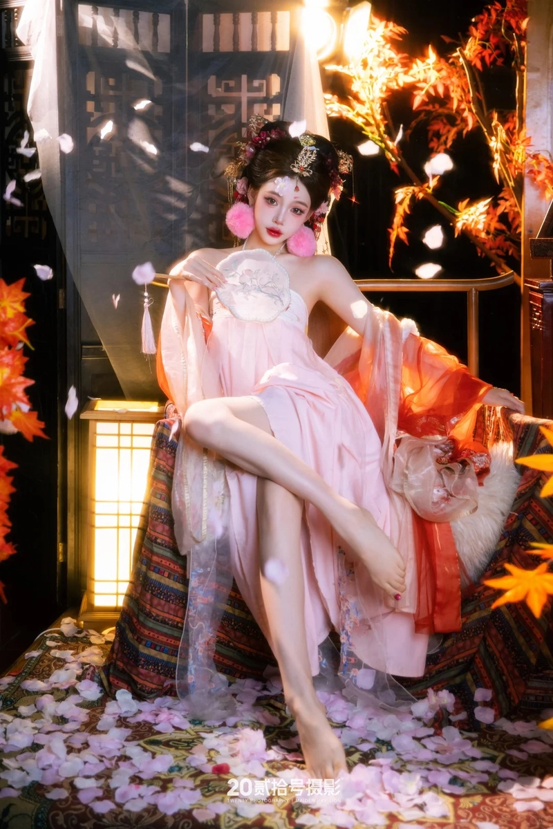 Khoảnh khắc cosplay hồ ly tinh cuốn mắt