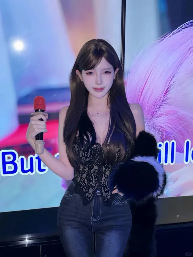 Gái xinh karaoke sexy tự nhiên