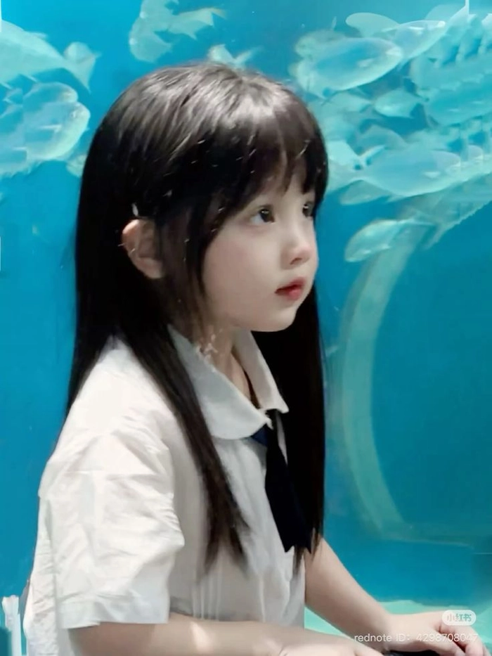 Ảnh bé gái xinh xắn dễ mến