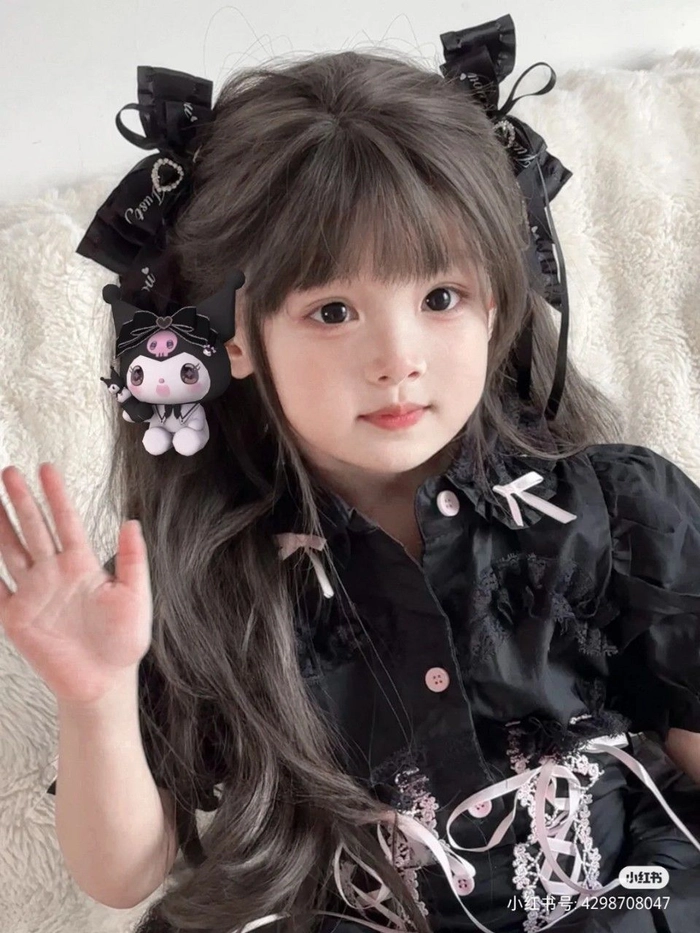 Ảnh em bé gái xinh đáng yêu