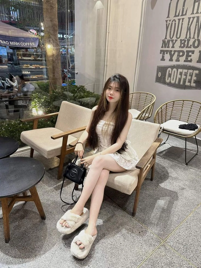 Ảnh gái cấp 2 che mặt tự nhiên