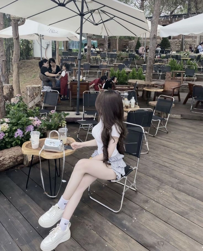 Ảnh gái cấp 2 cute phong thái học sinh