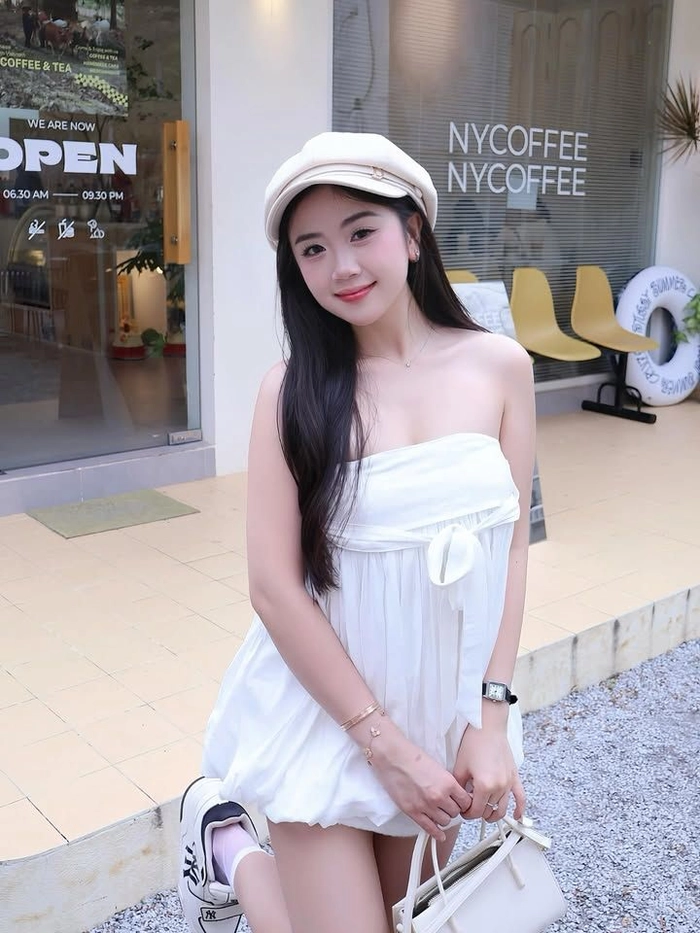 Ảnh gái lớp 7 xinh phong cách đơn giản